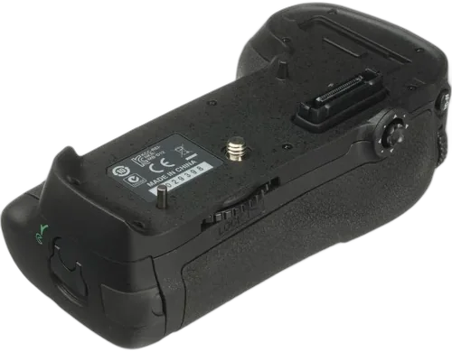 Батарейный блок Nikon MB-D12 для D810 / D800 (оригинал)